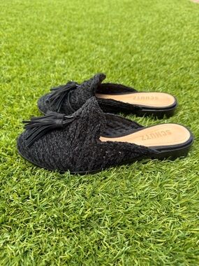 SCHUTZ Black Velvet Raffia Tassel Mule Slip-On Superb